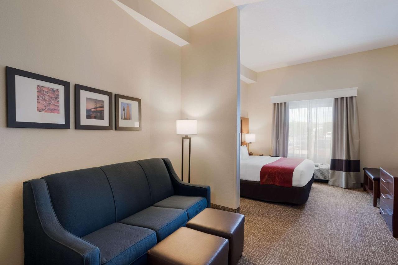 Comfort Suites Suffolk - Chesapeake Exterior foto