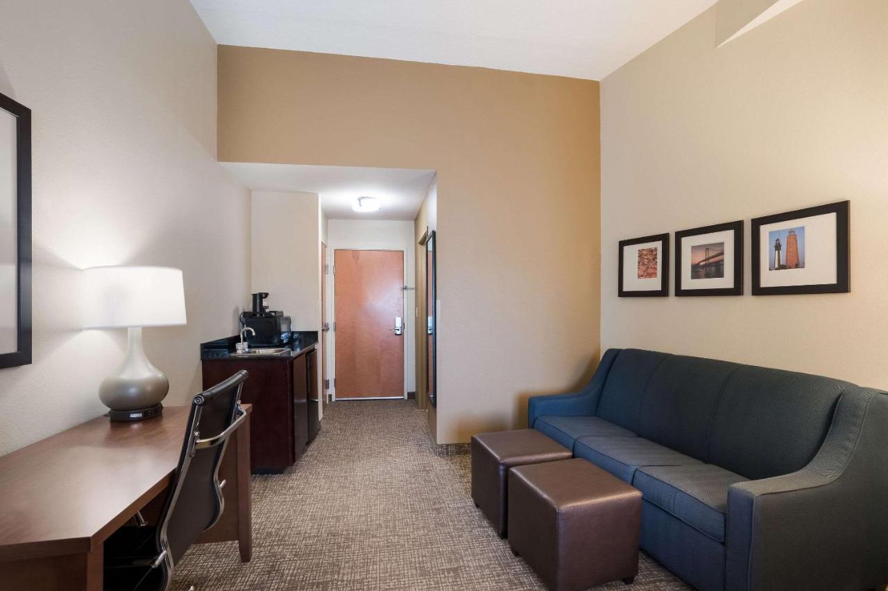 Comfort Suites Suffolk - Chesapeake Exterior foto