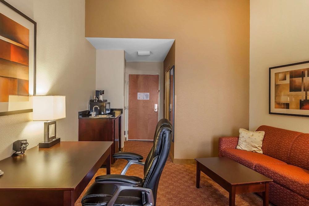 Comfort Suites Suffolk - Chesapeake Exterior foto