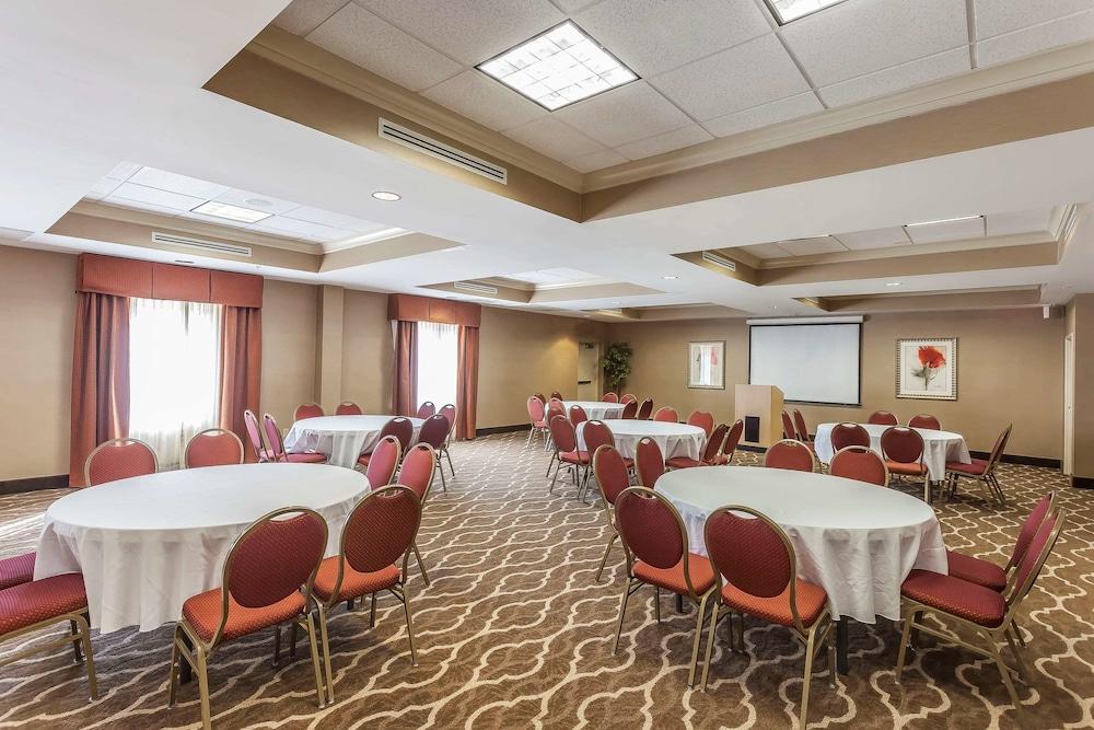 Comfort Suites Suffolk - Chesapeake Exterior foto