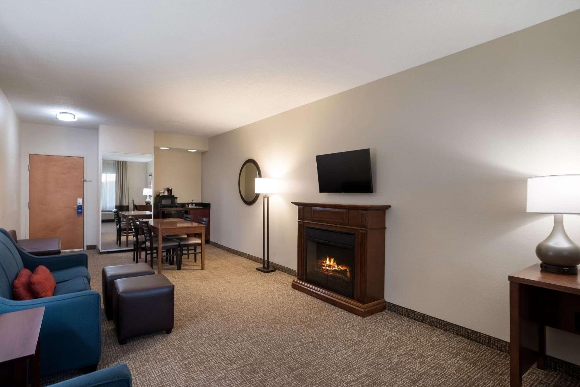 Comfort Suites Suffolk - Chesapeake Exterior foto